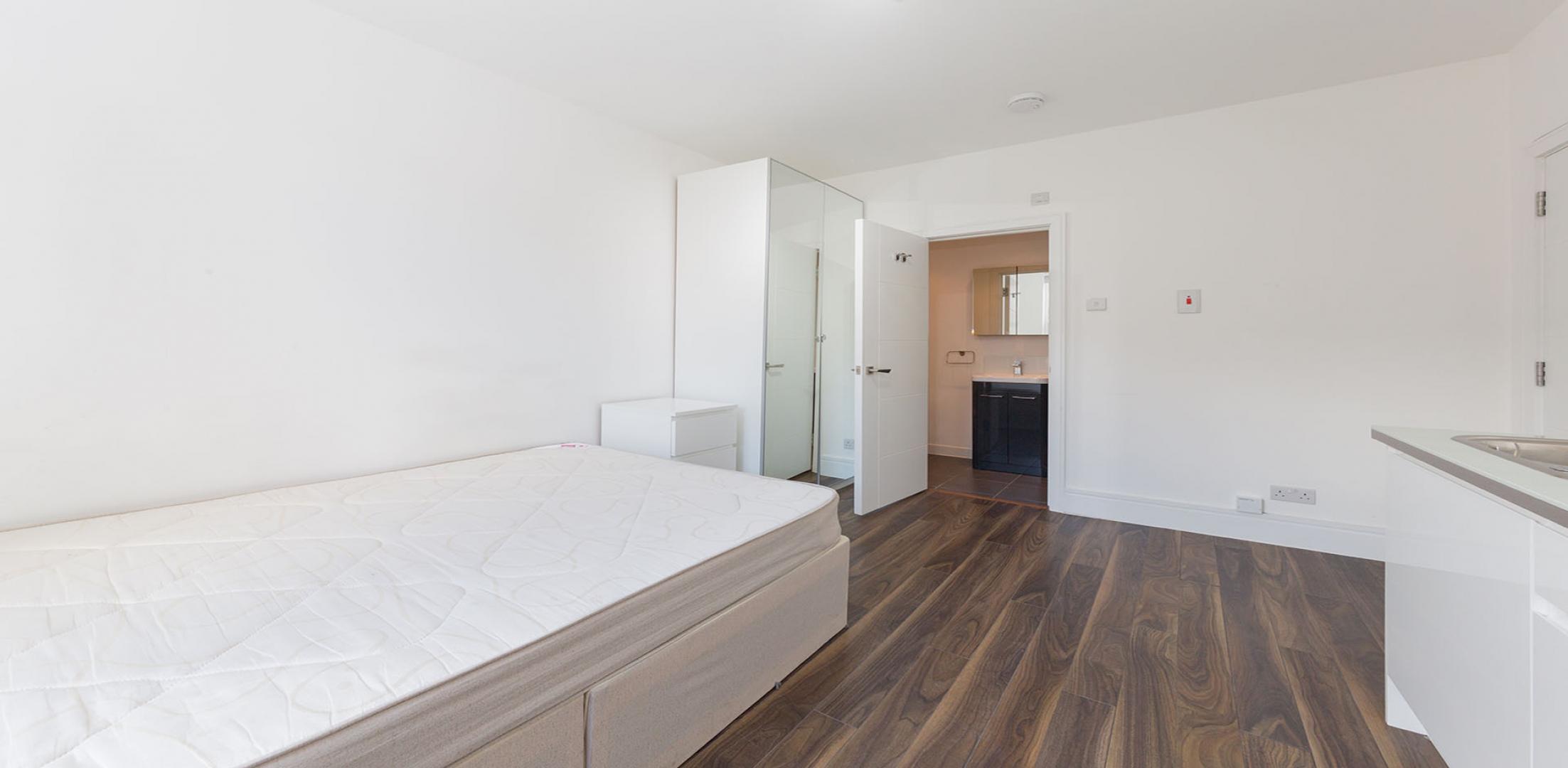 			Studio Apartment, 1 bath, 1 reception Studio			 Kingsgate Road, WEST HAMPSTEAD